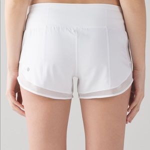 LULULEMON mind over miles white shorts SIZE 8
